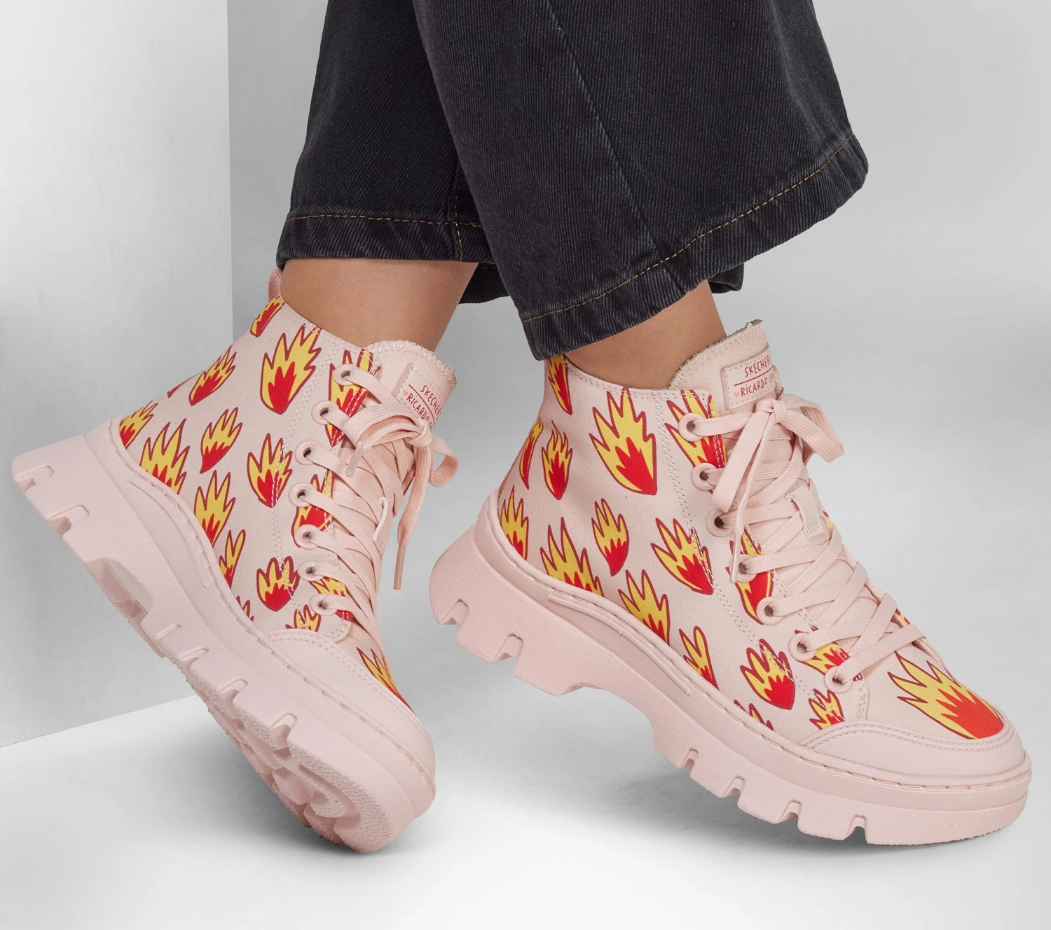 Skechers Ricardo Cavolo: Roadies Surge - Tiny Flames 4 Skechers Ricardo Cavolo: Roadies Surge - Tiny Flames - Image 2